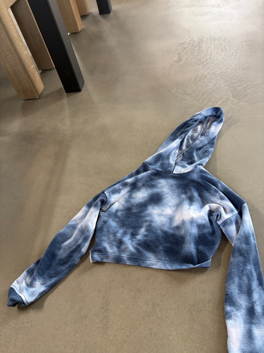 Women's Blue Tie-Dye Cropped Hoodie